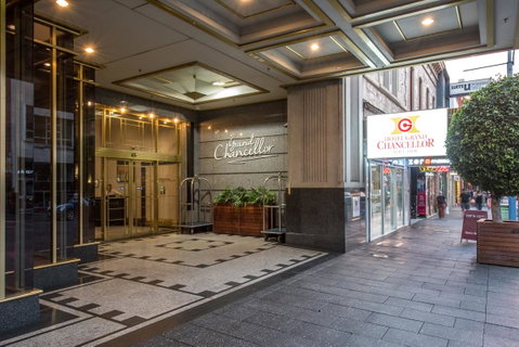 Hotel Grand Chancellor Adelaide - Surfers Gold Coast 0