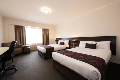 Hotel Grand Chancellor Adelaide - Surfers Gold Coast 2