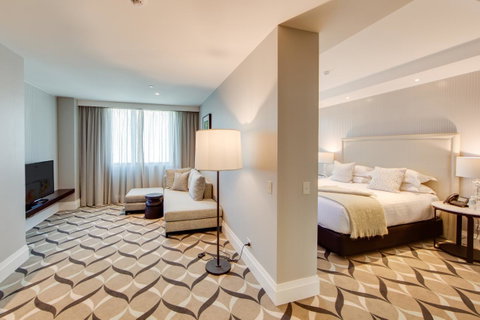 Mayfair Hotel - Surfers Gold Coast 4