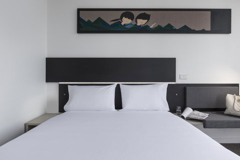 Ibis Adelaide - Surfers Gold Coast 3