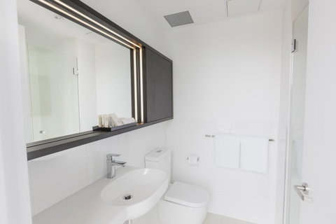 Ibis Adelaide - Surfers Gold Coast 11