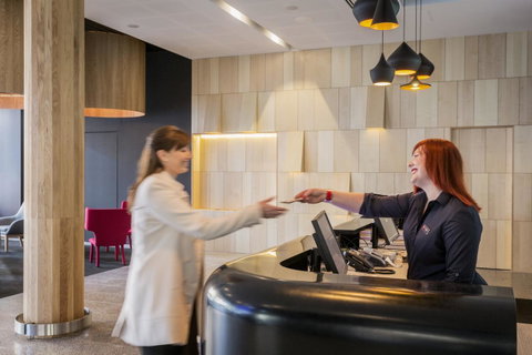 Ibis Adelaide - Surfers Gold Coast 14