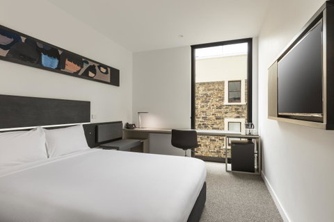 Ibis Adelaide - Surfers Gold Coast 9