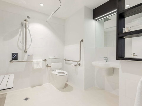 Ibis Adelaide - Surfers Gold Coast 38