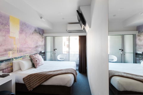 Majestic Minima Hotel - Surfers Gold Coast 11