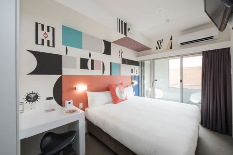 Majestic Minima Hotel - Surfers Gold Coast 1