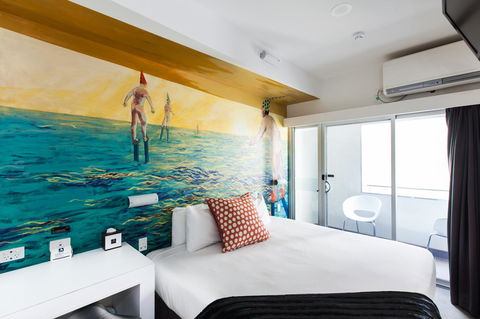 Majestic Minima Hotel - Surfers Gold Coast 0