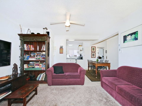 Monaco Court Apartment Adelaide - Surfers Gold Coast 4