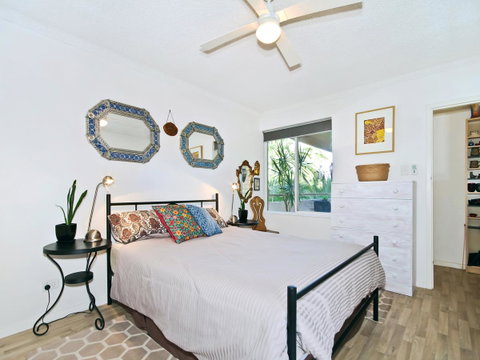 Monaco Court Apartment Adelaide - Surfers Gold Coast 6