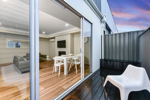 Aloha Central Luxury Apartments - Surfers Gold Coast 25