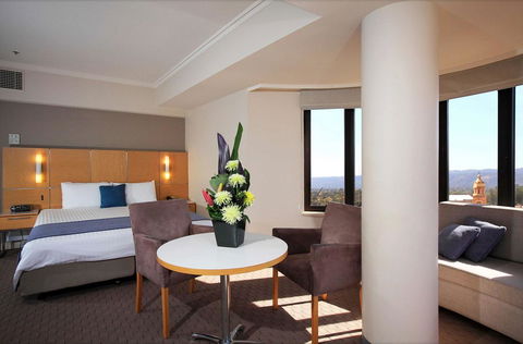 Stamford Grand Adelaide - Surfers Gold Coast 3