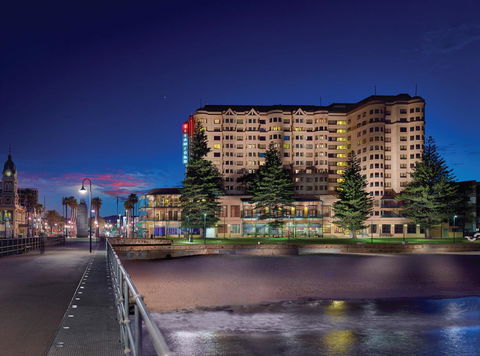 Stamford Grand Adelaide - Surfers Gold Coast 7
