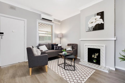 Cute And Cosy - Events, Workers, Getaways - Surfers Gold Coast 6