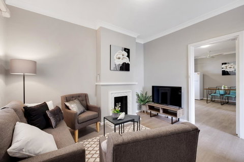 Cute And Cosy - Events, Workers, Getaways - Surfers Gold Coast 8