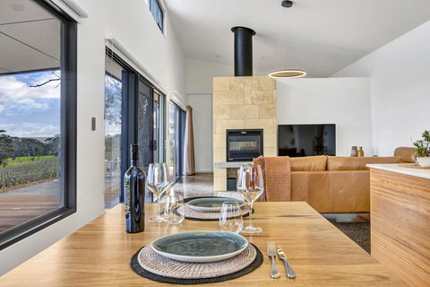 Shadow Creek McLaren Vale - Surfers Gold Coast 0