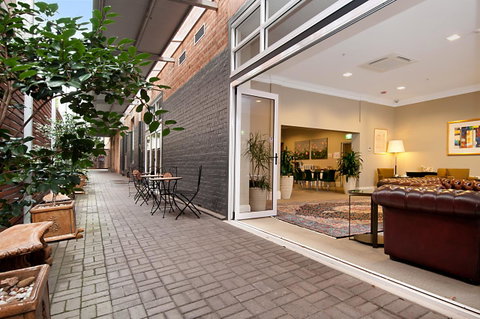 Adabco Boutique Hotel Adelaide - Surfers Gold Coast 7
