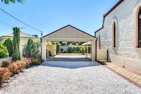 \'THE CHURCH\' Guest Home, Gawler Barossa Region - Surfers Gold Coast 11