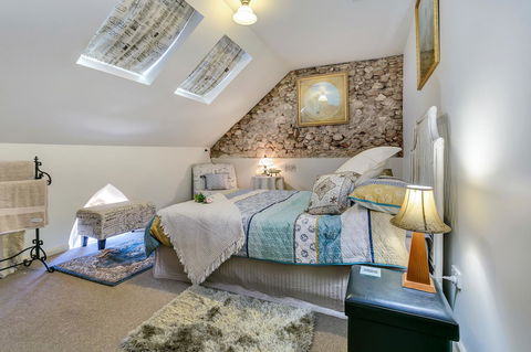 \'THE CHURCH\' Guest Home, Gawler Barossa Region - Surfers Gold Coast 7