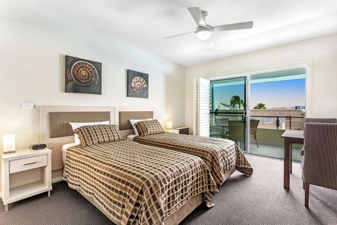Pacific Blue 278-265 Sandy Pt Rd- Dual Key Access, Wifi, Linen And Air Conditioning - Surfers Gold Coast 9