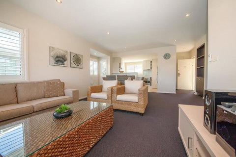 Pacific Blue 278-265 Sandy Pt Rd- Dual Key Access, Wifi, Linen And Air Conditioning - Surfers Gold Coast 5