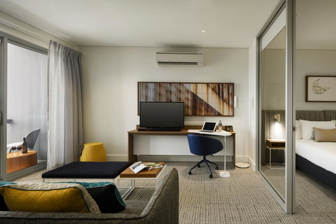 Quest Port Adelaide - Surfers Gold Coast 4