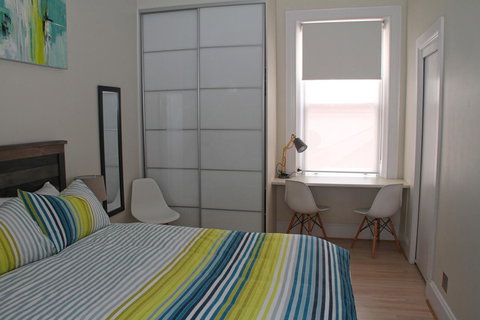 Smugglers Inn Studio Apartments - Surfers Gold Coast 16