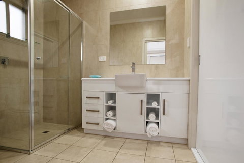Renmark Holiday Apartments - Surfers Gold Coast 6