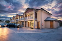 Book Renmark Accommodation Vacations Surfers Gold Coast Surfers Gold Coast