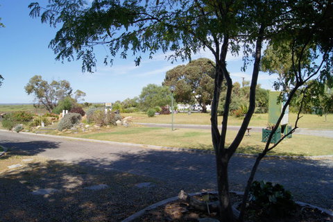 Milang Lakes Motel - Surfers Gold Coast 6