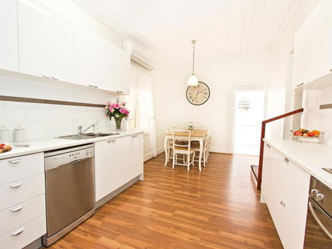 Queen's Cottage Barossa Valley - Surfers Gold Coast 4