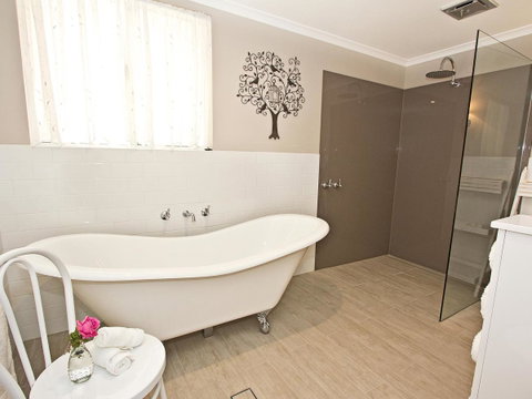Queen's Cottage Barossa Valley - Surfers Gold Coast 1