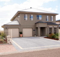 Rezare House Bed  Breakfast - Surfers Gold Coast