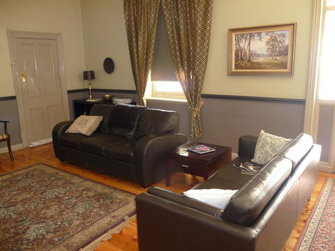 Country Bakehouse Accommodation - Surfers Gold Coast 4