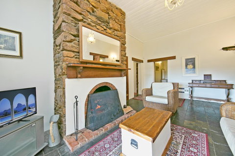 Vineyard Cottage BnB - Surfers Gold Coast 14