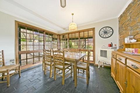 Vineyard Cottage BnB - Surfers Gold Coast 4