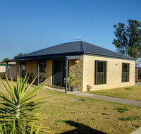 DBJ Holiday Units - Surfers Gold Coast