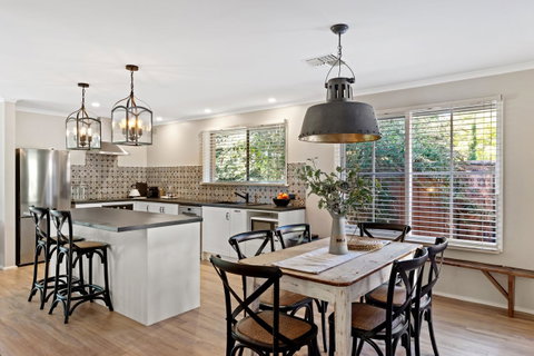 Adelaide Hills Retreats - Surfers Gold Coast 2