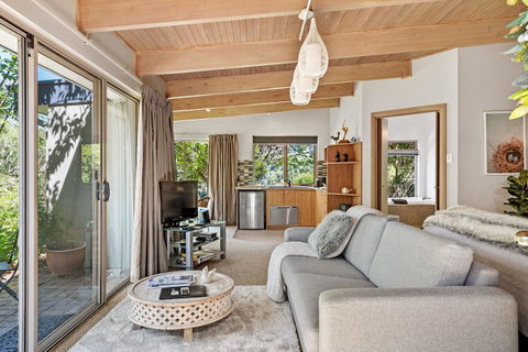Adelaide Hills Retreats - Surfers Gold Coast 18