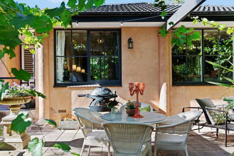 Adelaide Hills Retreats - Surfers Gold Coast 41