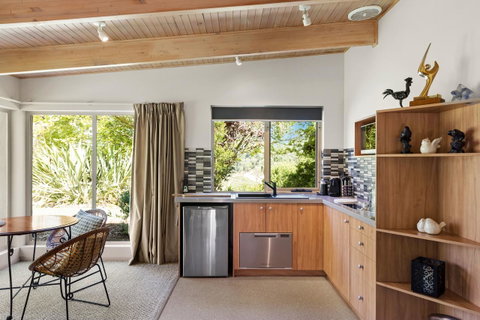 Adelaide Hills Retreats - Surfers Gold Coast 24