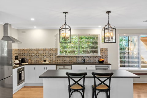 Adelaide Hills Retreats - Surfers Gold Coast 23
