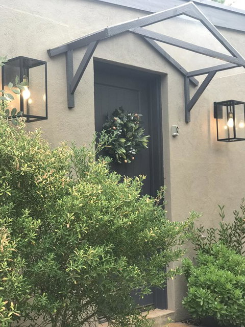 Adelaide Hills Retreats - Surfers Gold Coast 7