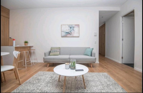 Wisteria Apartments - Surfers Gold Coast 5