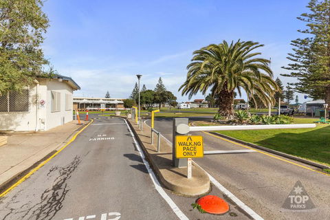 Moana Beach Tourist Park - Surfers Gold Coast 26