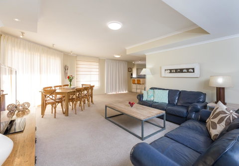 Ramada Resort By Wyndham Shoal Bay - Surfers Gold Coast 42