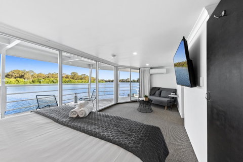 Murray River Queen - Surfers Gold Coast 10