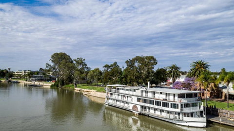 Murray River Queen - Surfers Gold Coast 0