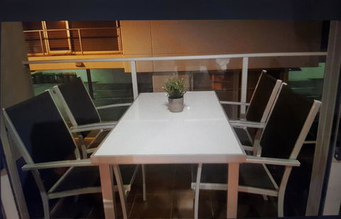 Mawson Lakes Apartments - Surfers Gold Coast 9