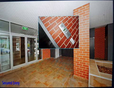 Mawson Lakes Apartments - Surfers Gold Coast 4