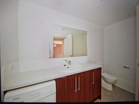 Mawson Lakes Apartments - Surfers Gold Coast 6